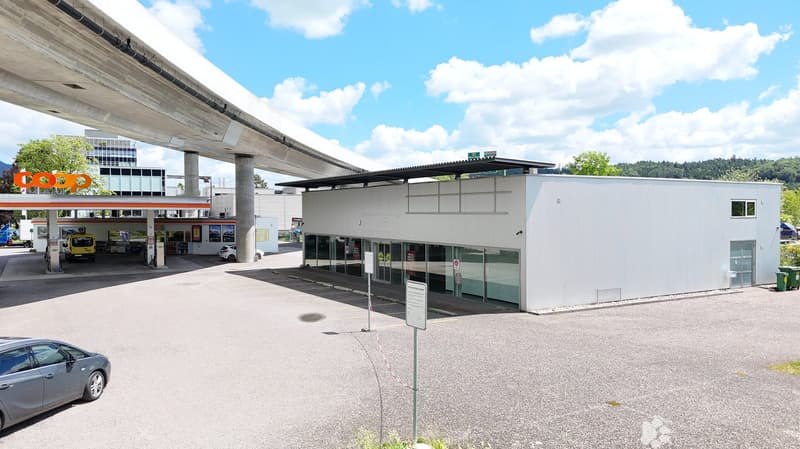 720 m² Verkaufs-, Showroom- & Gewerbefläche an Toplage in Biel (2)