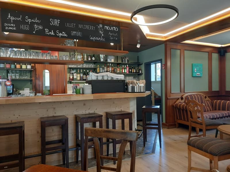 Gastronomy business and sales store with additional rooms in the basement and attic (1)