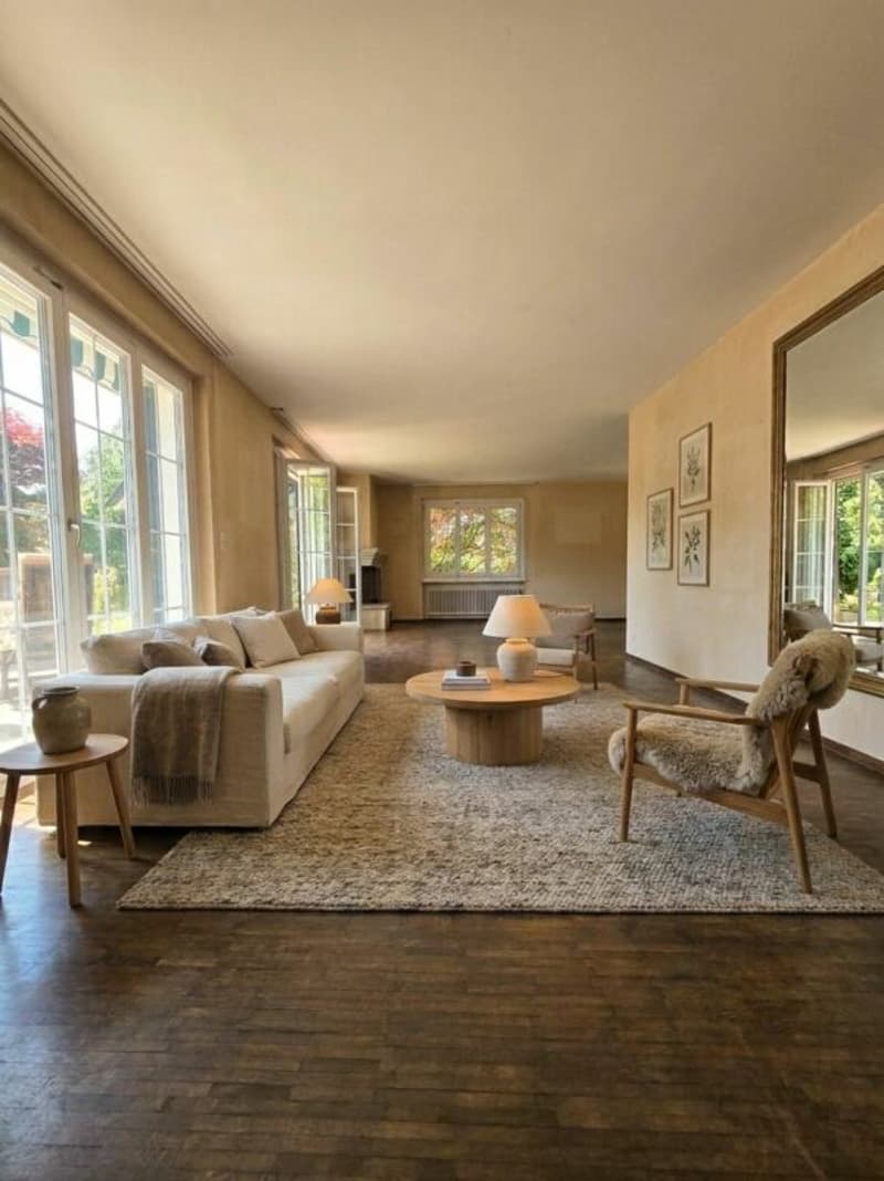 Elegantes 7 1/2 Zimmer-Landhaus mit viel Umschwung und Fernsicht / Unique Country-Style Villa (6)