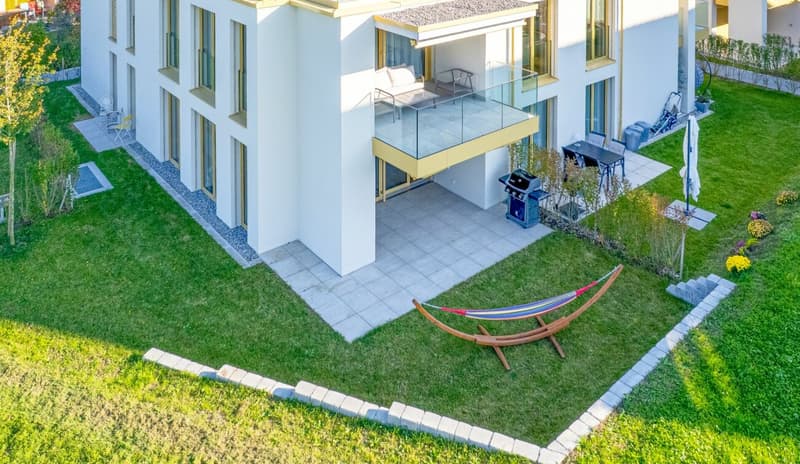 Gartenbereich mit Sitzplatz