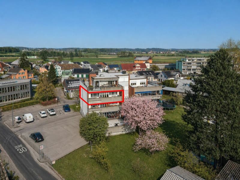 Grosszügige 5.5-Zimmer-Wohnung an familienfreundlicher Lage in Erlen (2)