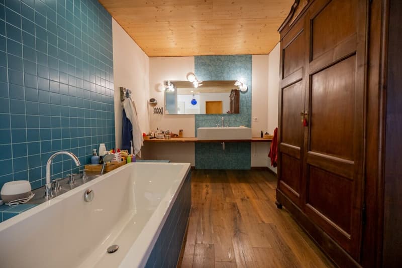 Villa design circondata dal verde con vista mozzafiato (17)