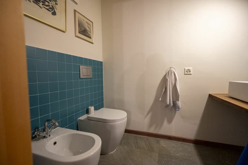 Villa design circondata dal verde con vista mozzafiato (19)