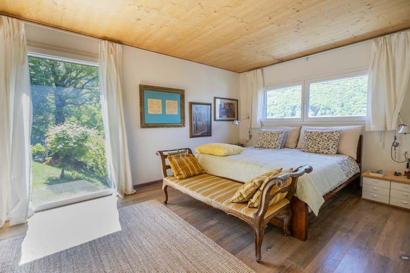 Design-Villa im Grünen mit atemberaubender Aussicht (16)