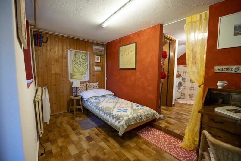 Vendiamo confortevole casa in stile rustico a Mugena (12)