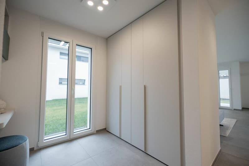 Modern and spacious villas for sale in Moleno (8)