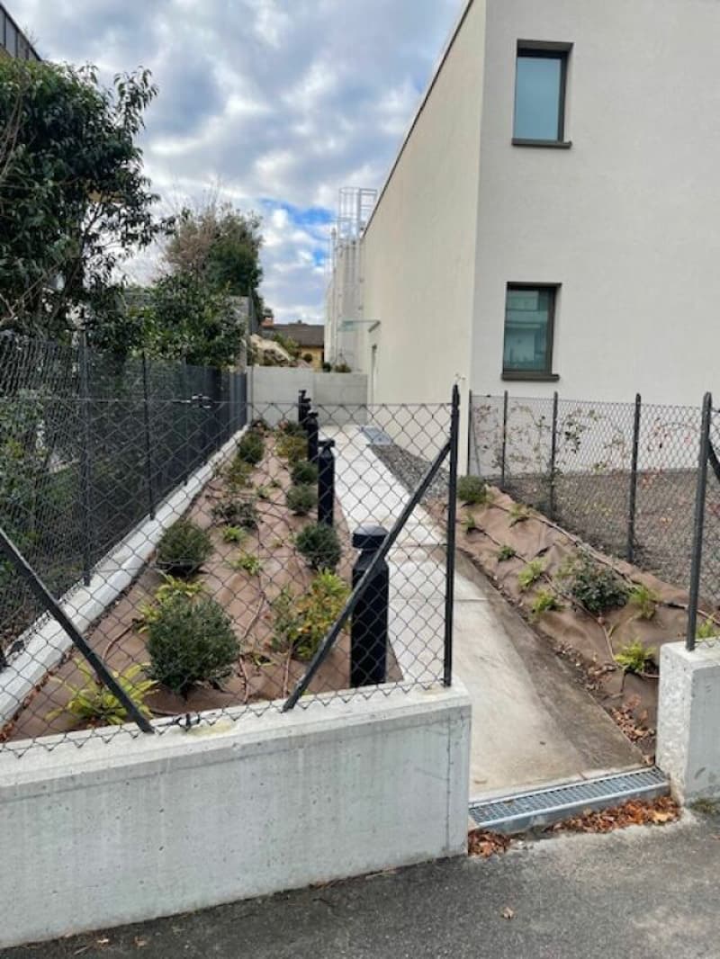 Affittiamo moderno 2.5 locali in bellissima zona di Ponte Capriasca (3)