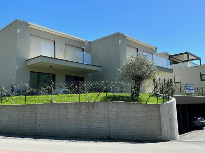 Affittiamo moderno 2.5 locali in bellissima zona di Ponte Capriasca (2)