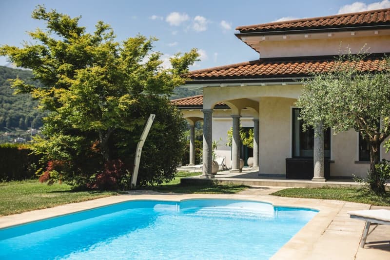 Villa mit Pool in Cadro (6)
