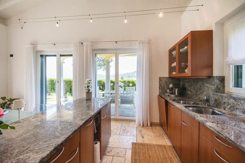 Villa mit Pool in Cadro (14)