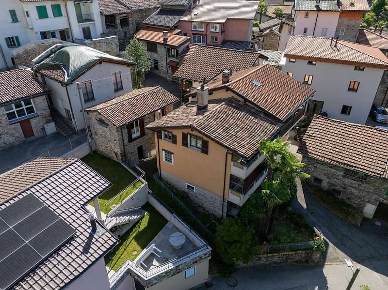 Schönes Haus in Mugena, im Malcantone, mit rustikalem Anbau (1)