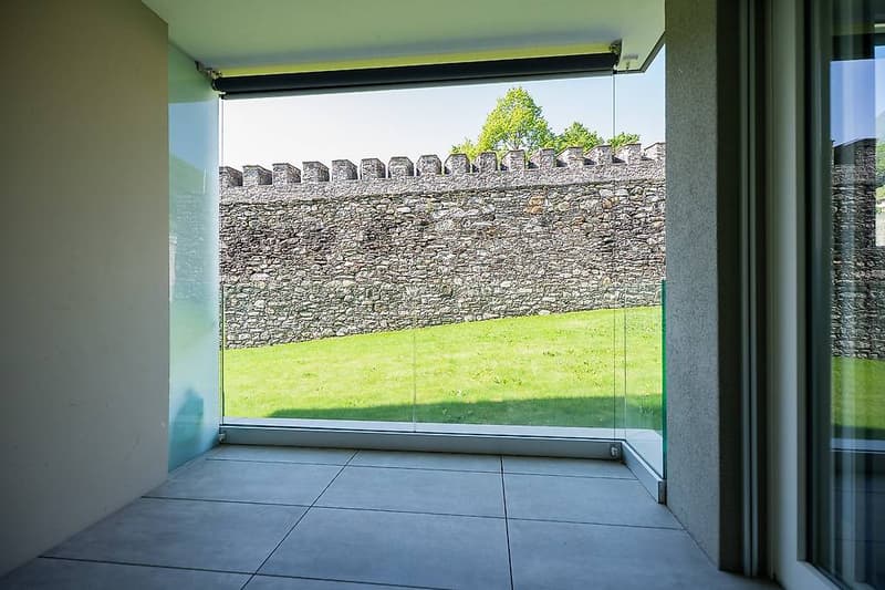 Wir verkaufen in Monte Carasso eine schöne 4.5-Zimmer-Wohnung im Grünen (5)