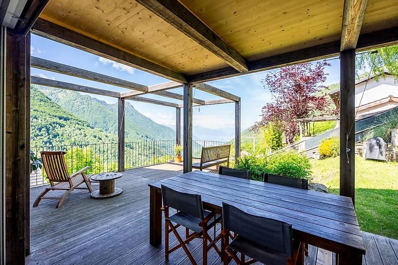 We are selling a beautiful design villa with spectacular views (6)
