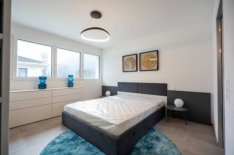 We are selling spacious and modern villas in Moleno (13)