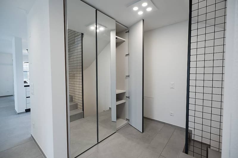 We are selling spacious and modern villas in Moleno (10)