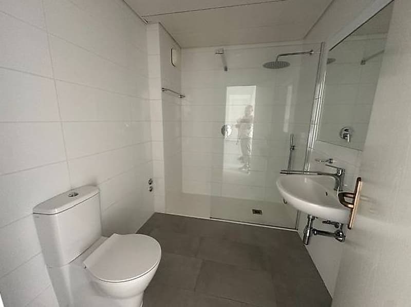 Wir vermieten eine 2.5-Zimmer-Wohnung im Sagittario-Viertel (5)