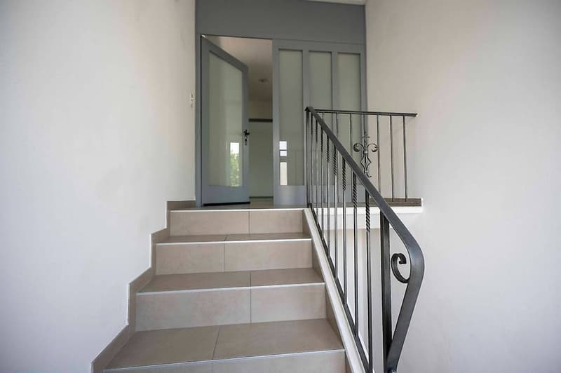 We rent bright 3.5 rooms in a small building (3)