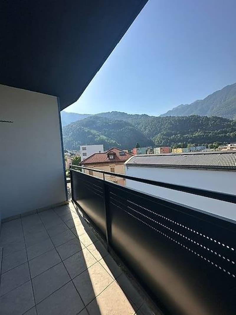 Bellinzona: Schöne 4.5-Zimmer-Wohnung in ruhiger Lage nahe EOC (3)