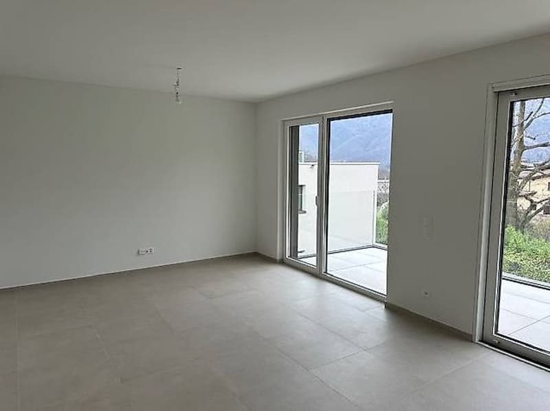 Affittiamo splendido 2.5 con balcone (5)
