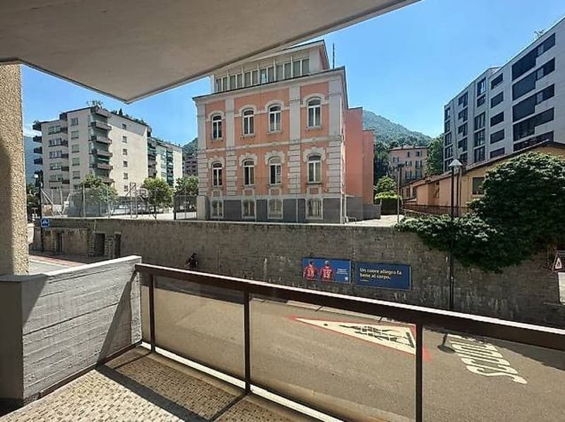 Affittiamo monolocale in ottima posizione a Paradiso (1)