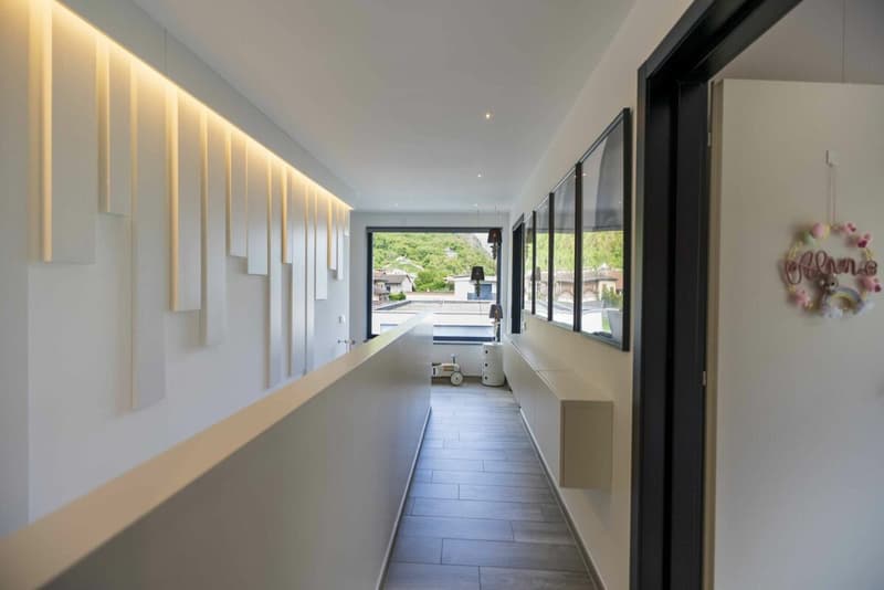 Vendiamo villa moderna e confortevole con giardino (10)