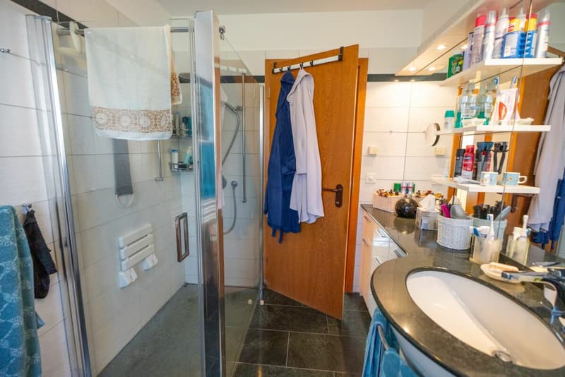 Wir verkaufen ein Einfamilienhaus in Cevio in ruhiger Lage (18)