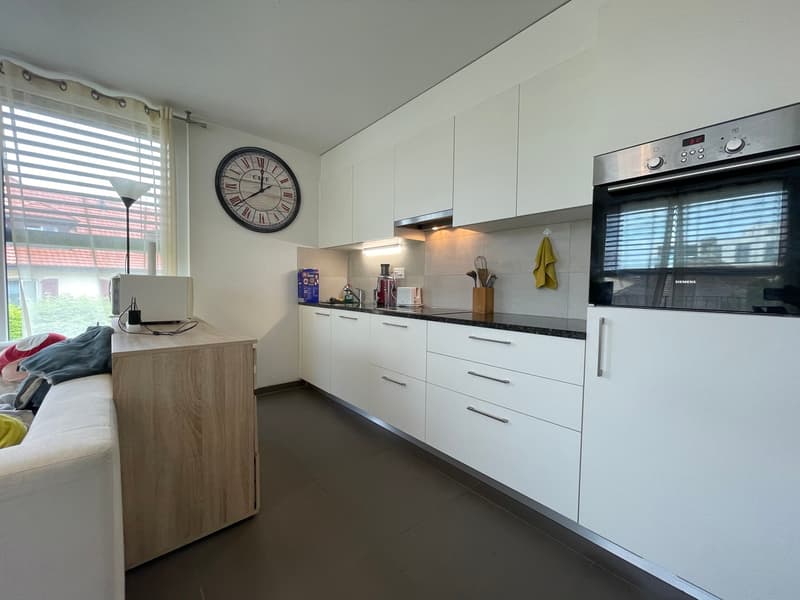 In affitto - Bel appartamento ammobiliato di 2,5 locali con balcone a Romont (3)