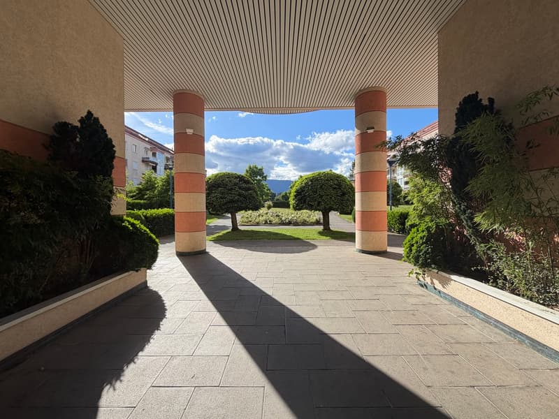 Surface commerciale lumineuse de 83 m² à louer - Nyon (2)