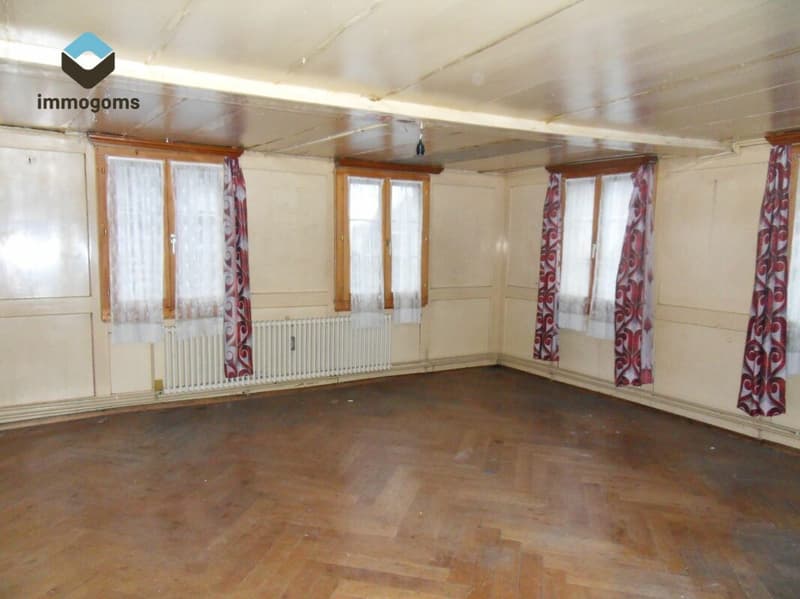 Maison avec trois appartements dans un emplacement central (8)