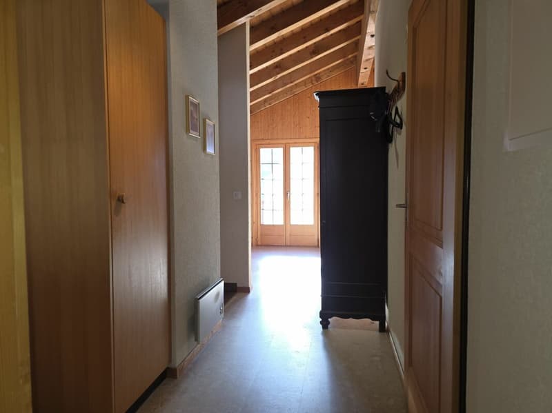 3 ½ rooms - attic apartment house 'Nufenen' (8)