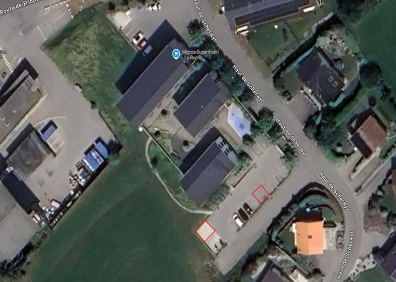 Outdoor parking space at attractive prices (3)