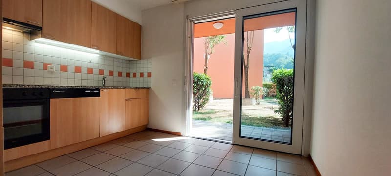 Camorino - 2 locali con giardino (ref. 155-5) (1)