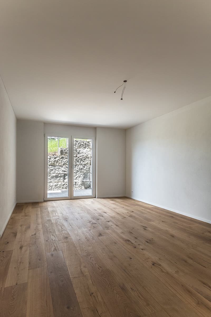 Modern 3.5-room apartment in Oberhelfenschwil – New building with seating area and magnificent view (4)