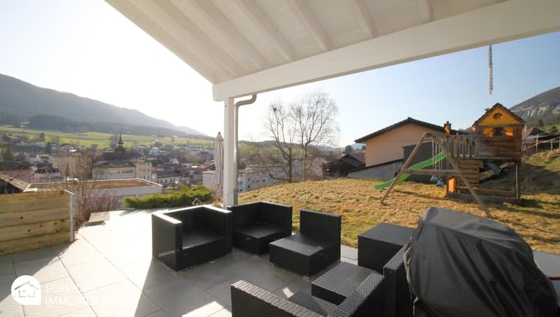 Villa d'architecte moderne avec vue dégagée sur la vallée (5)