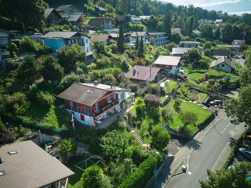 Charmantes Einfamilienhaus mit Seeblick in Hünibach (4)