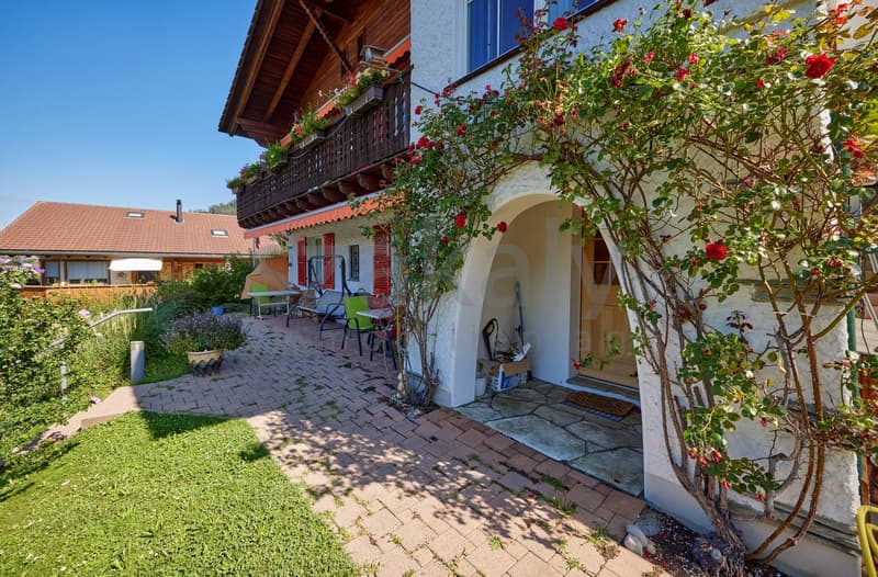 Charmantes Einfamilienhaus mit Seeblick in Hünibach (3)