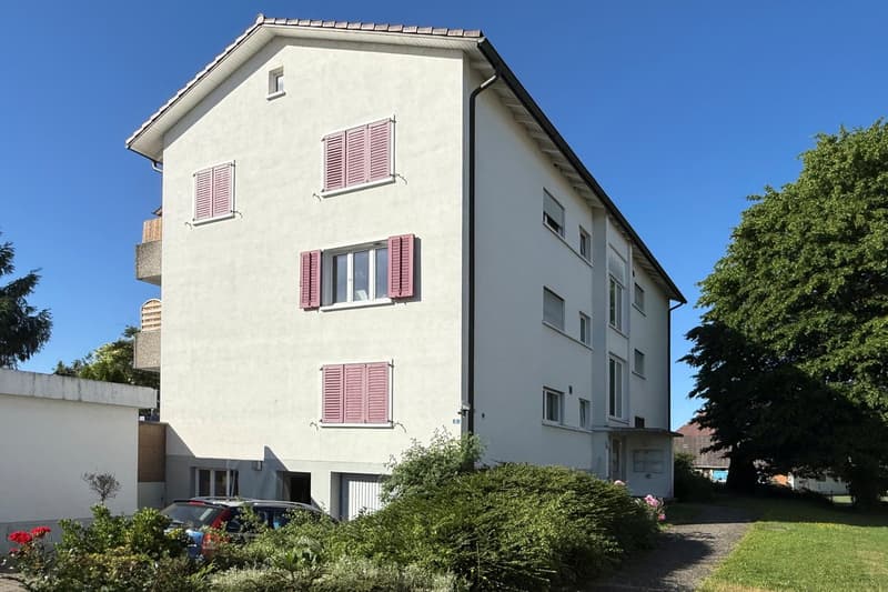 Appartement lumineux 4,5 pièces avec balcon à Koppigen (1)