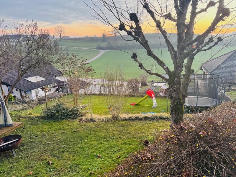 Maison unifamiliale à vendre avec réserve de terrain à bâtir CHF 1'030'000.- (28)