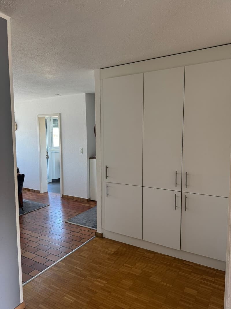 Bright 3.5-room apartment with balcony and beautiful view in Rümlang (6)
