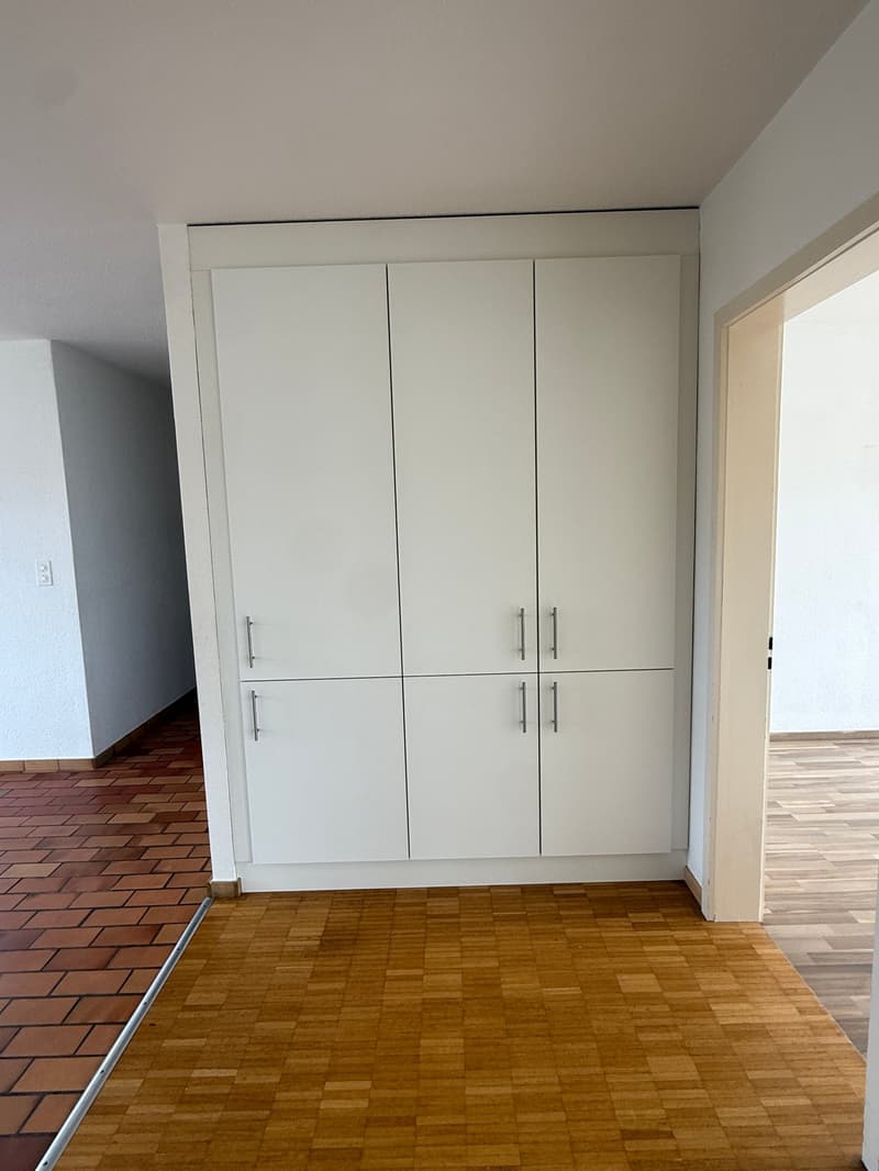 Bright 3.5-room apartment with balcony and great view in Rümlang (13)