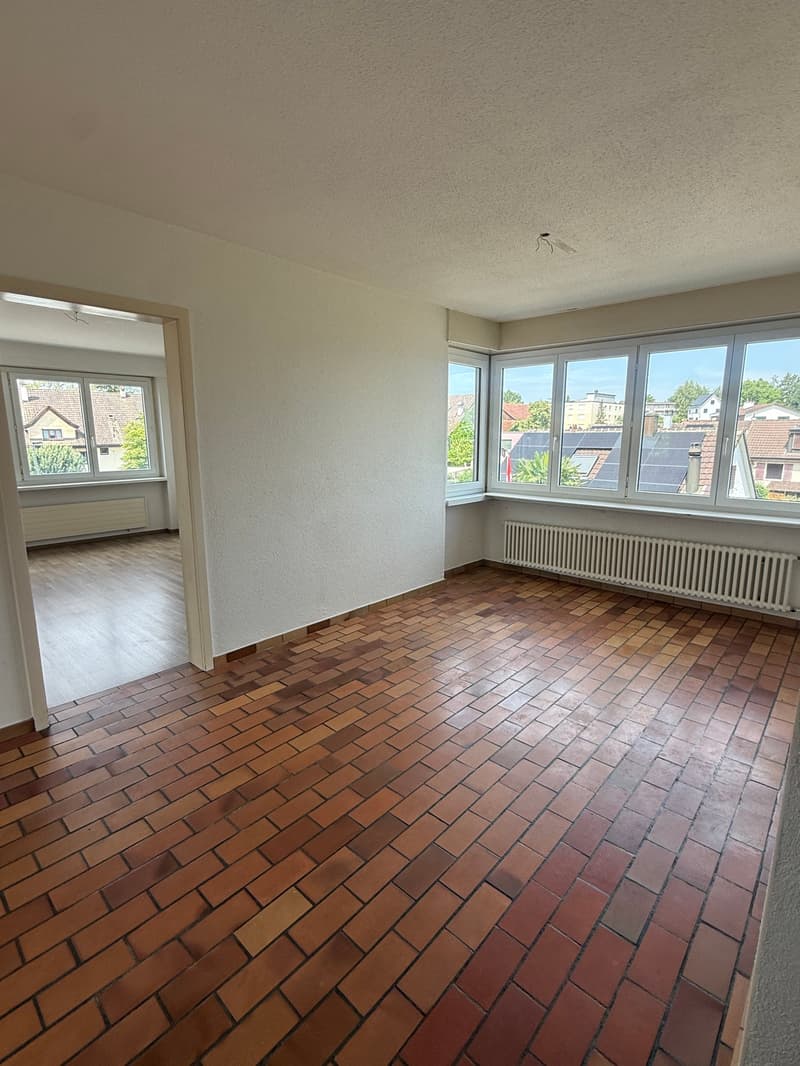 Bright 3.5-room apartment with balcony and great view in Rümlang (7)