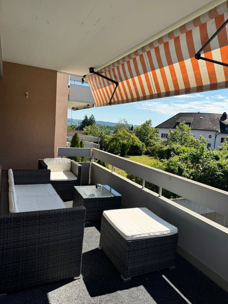 Bright 3.5-room apartment with balcony and beautiful view in Rümlang (7)