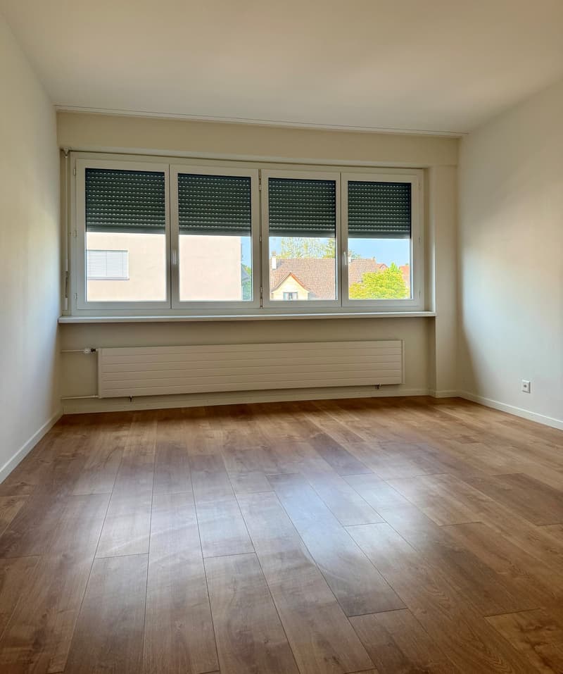 Helle 3.5-Zimmer-Wohnung mit Balkon und toller Aussicht in Rümlang (9)