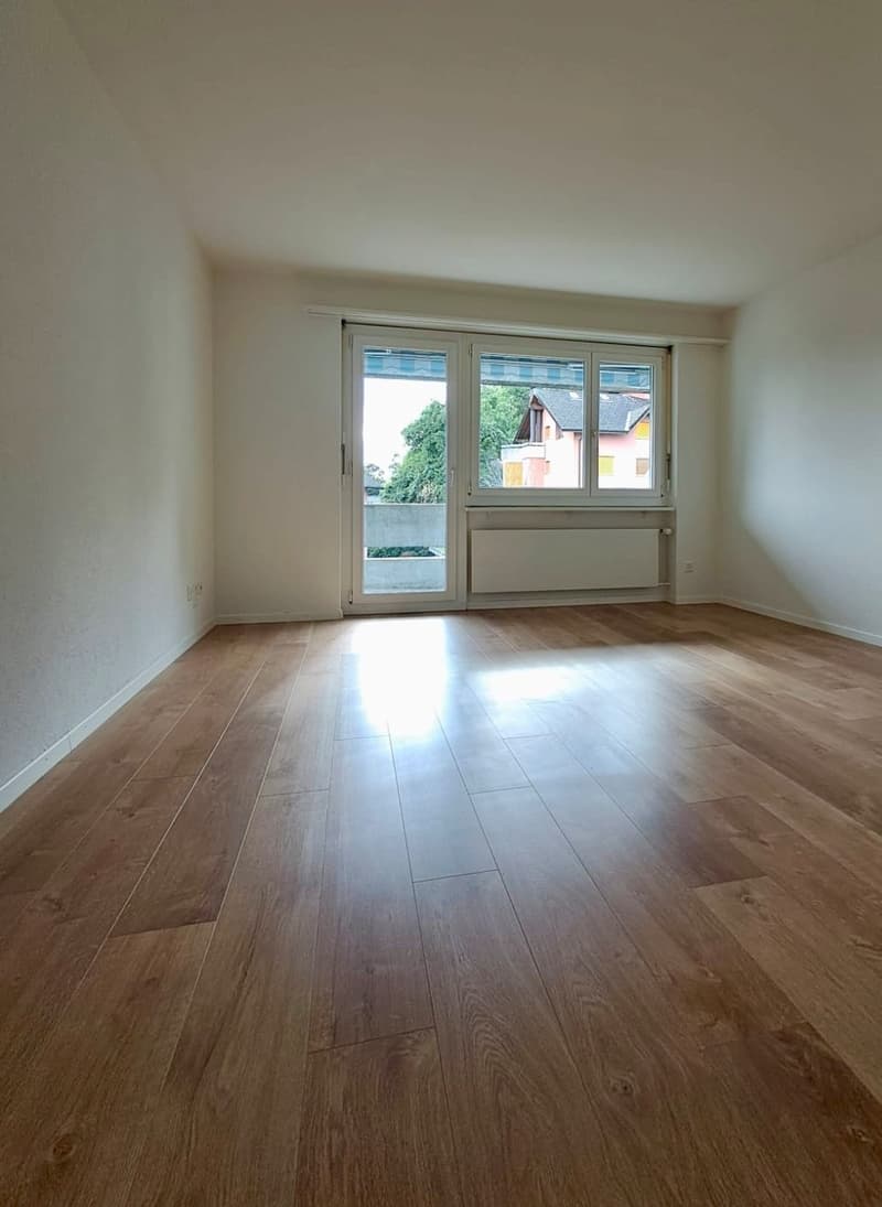 Helle 2.5-Zimmer-Wohnung mit Balkon und schöner Aussicht in Grenchen (4)