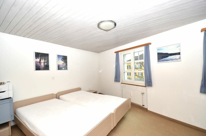 Traditional establishment with 6 rooms and 4.5 room attic apartment in the center of Matzingen (10)