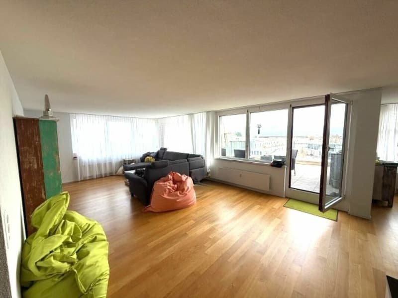 Traumhafte 4 ½ Zimmer-Attikawohnung mit Weitsicht auf die Berner Alpen (6)