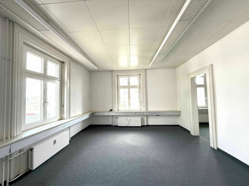 Uffici e/o locali di pratica di diverse dimensioni nel centro di Romanshorn (5)