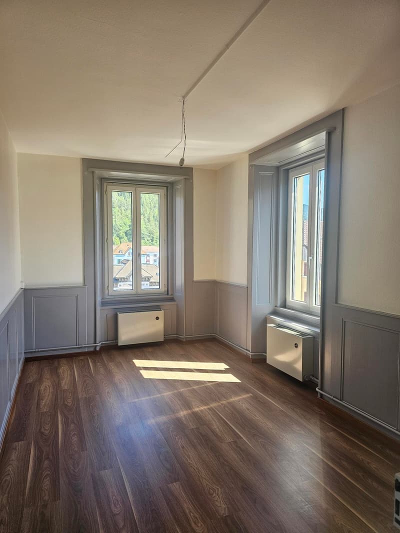 Spacious 4-room apartment in the center of Fleurier (3)