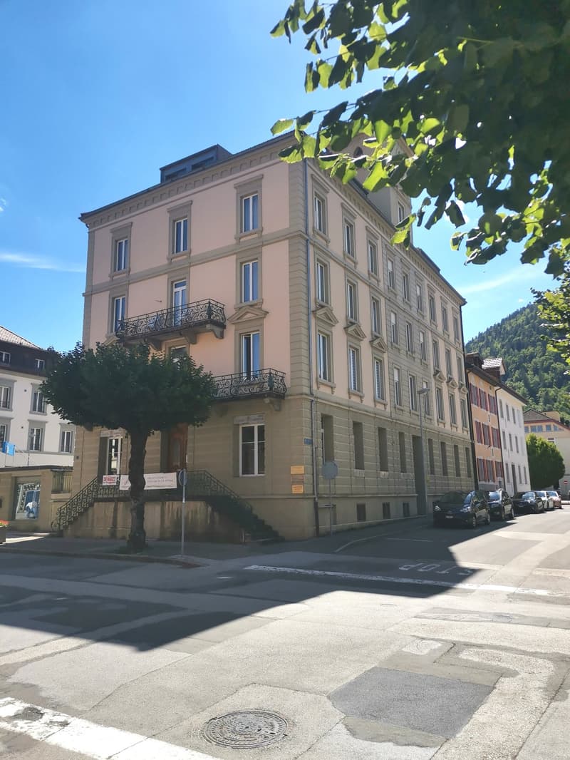 Spacious 4-room apartment in the center of Fleurier (7)