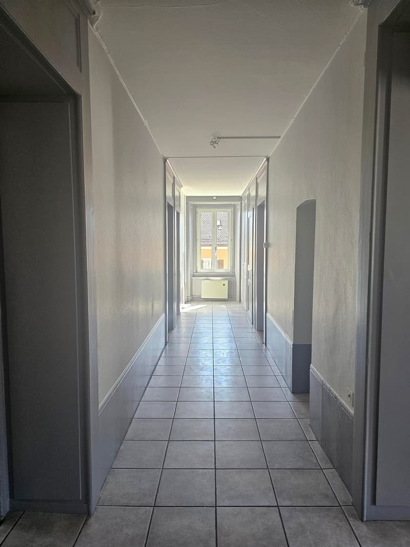 Spacious 4-room apartment in the center of Fleurier (6)